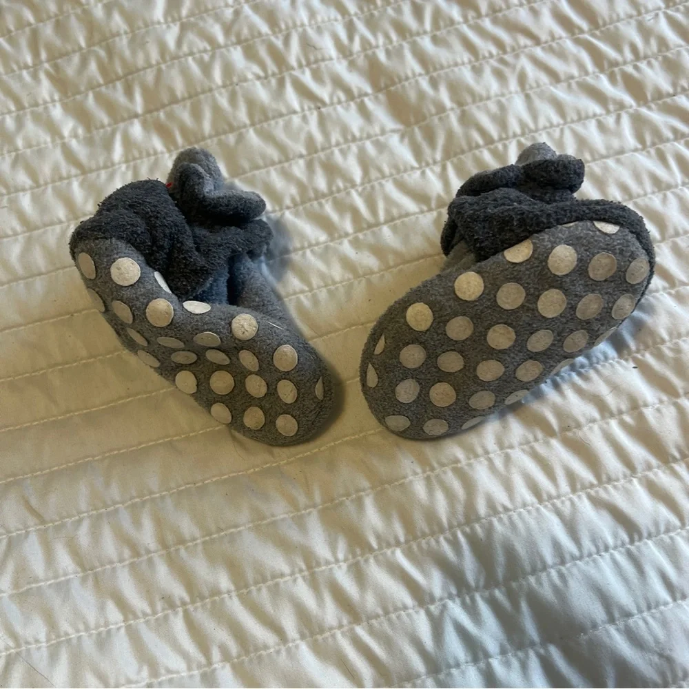 Zutano Cozie Fleece Baby Booties with Grippers